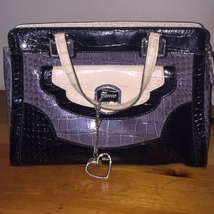 Guess purse